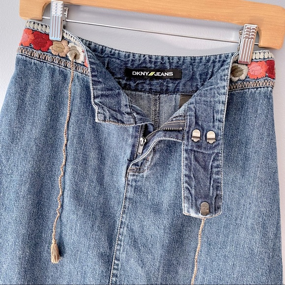 DKNY Jeans Denim Embroidered A-Line Skirt - Picture 6 of 9